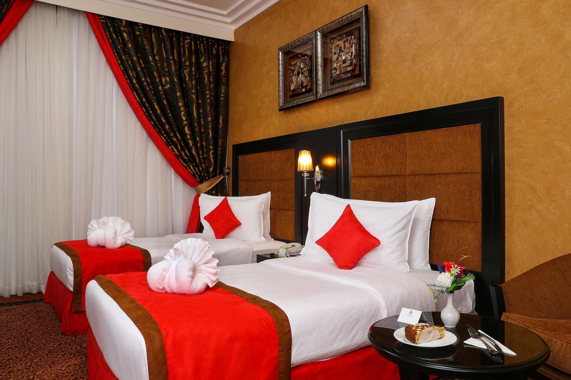 Royal Grand Suite Hotel Шарджа Екстериор снимка